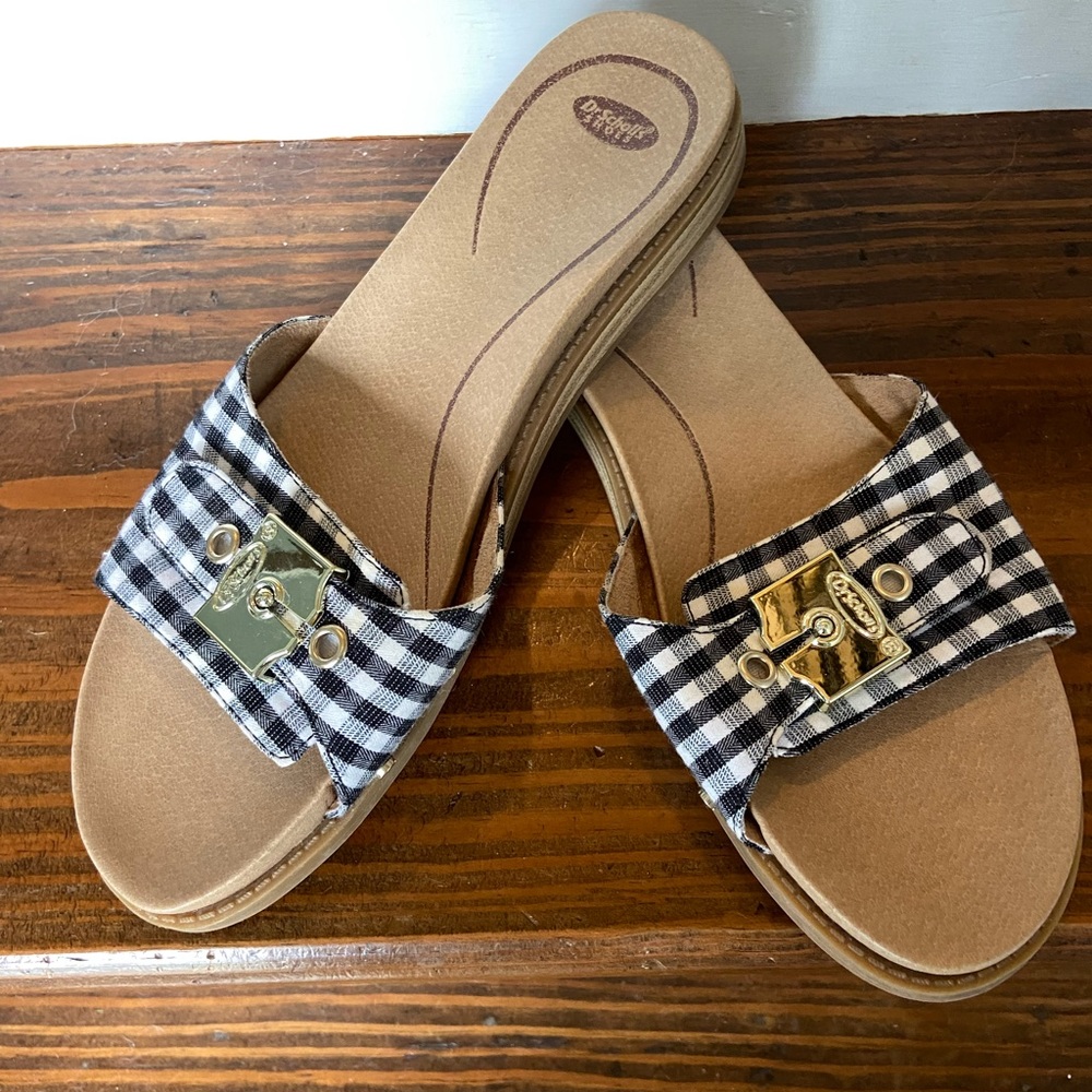Dr. Scholls  Velcro size 8 EUC sandal with black and white gingham plaid
